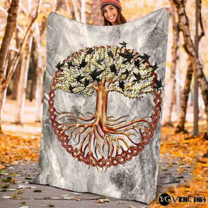 Tree Of Life Yggdrasil Fleece Blanket - vikingenes