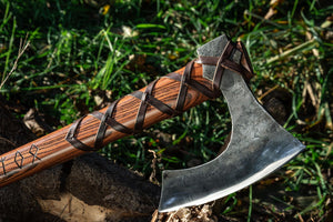 The Legendary Hero "Ragnar Lodbrok" long axe with carving & leather wrap - vikingenes